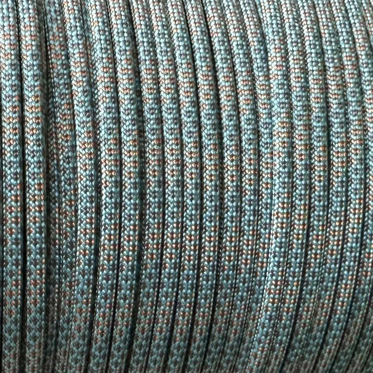 4 mm (5/32”) 550 Paracord Felicity Made in the USA Nylon/Nylon (100 ft) El Wood Braiding Co