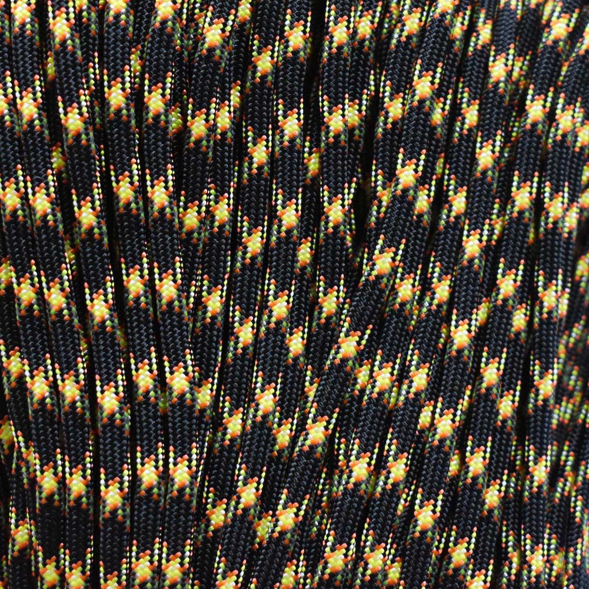 4 mm (5/32”) 550 Paracord Firestorm Lightning Made in the USA Nylon/Nylon El Wood Braiding Co