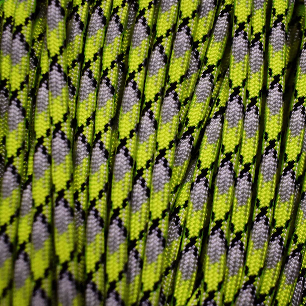 4 mm (5/32”) 550 Paracord Infectious Made in the USA Nylon/Nylon (100 ft) El Wood Braiding Co