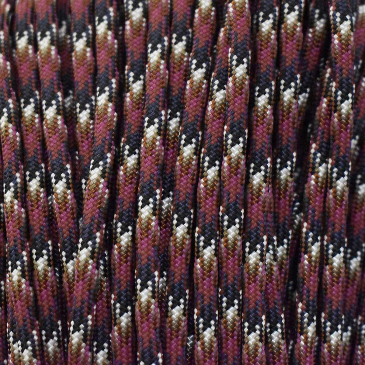 4 mm (5/32”) 550 Paracord Prince Made in the USA Nylon/Nylon (100 ft) El Wood Braiding Co