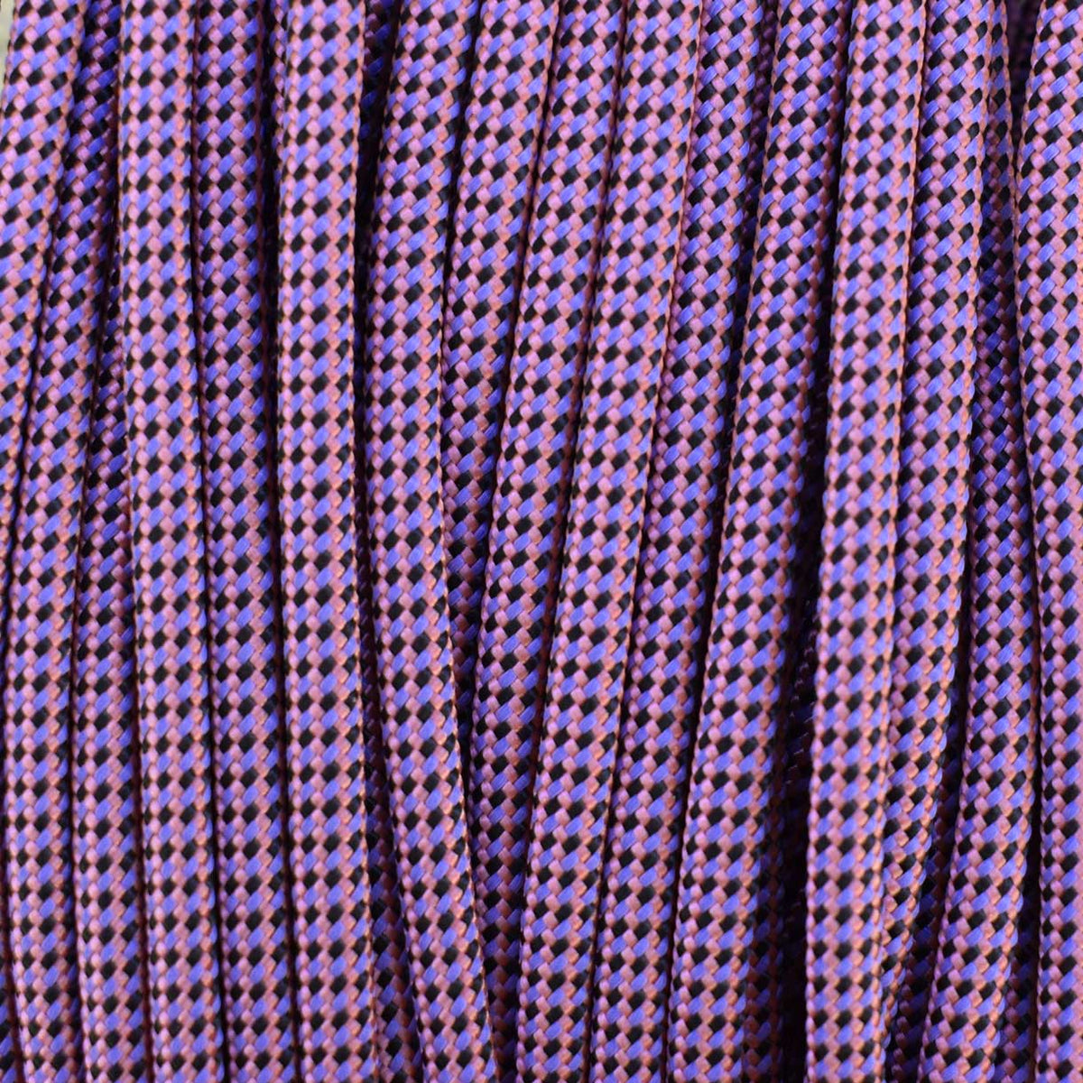 4 mm (5/32”) 550 Paracord Unicorn Made in the USA Nylon/Nylon (100 ft) El Wood Braiding Co
