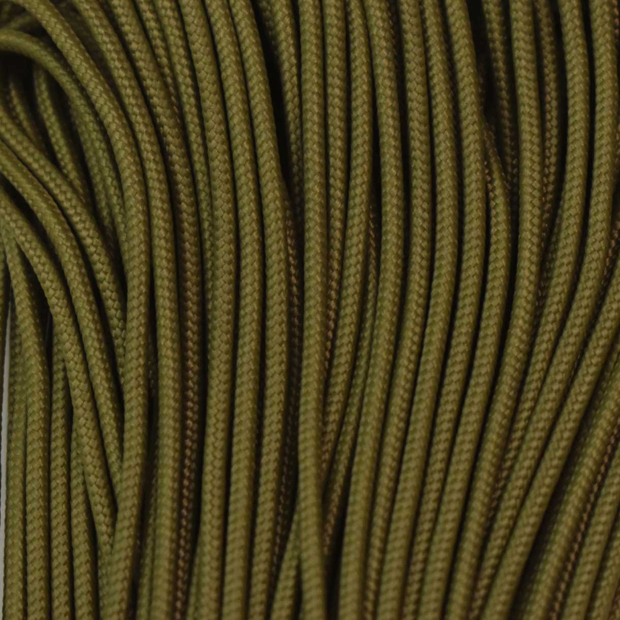 2.4 mm (3/32”) 275 Tactical Paracord Moss Made in the USA Nylon/Nylon (100 ft)