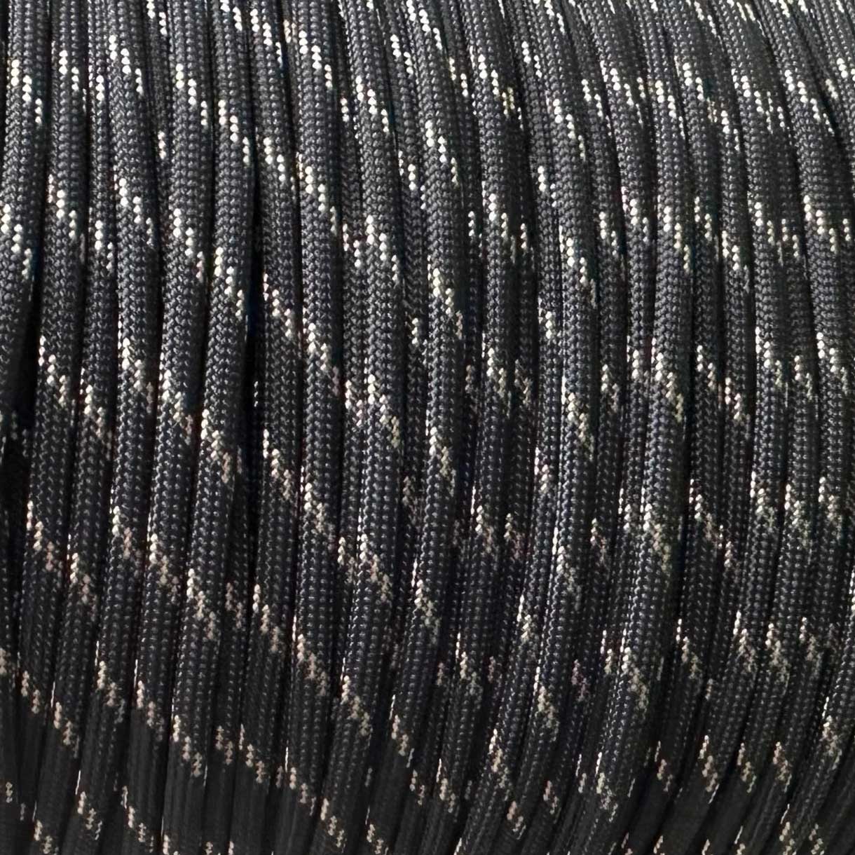 4 mm (5/32”) 550 Paracord Dispatch Made in the USA Nylon/Nylon (100 ft)