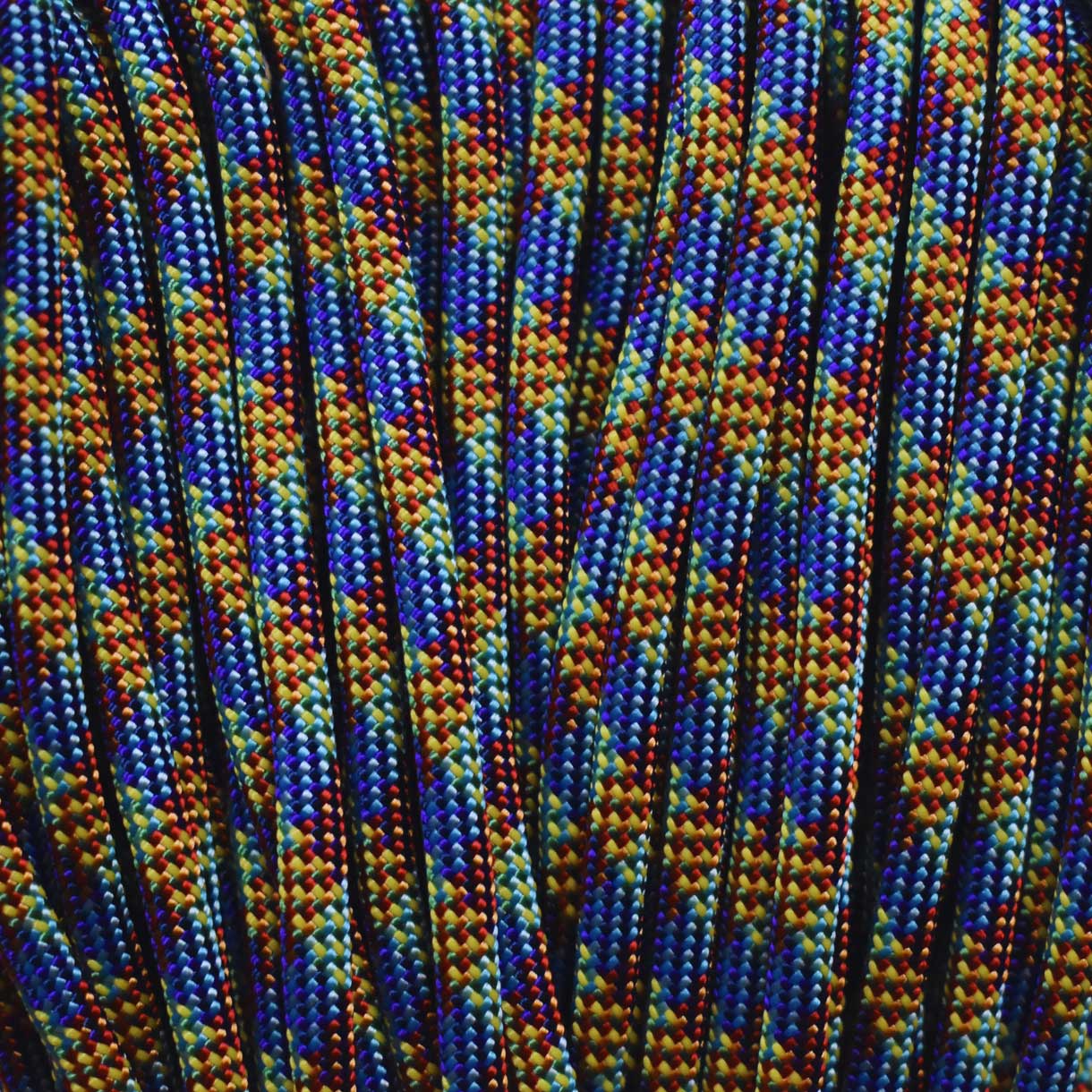 4 mm (5/32”) 550 Paracord Hyperdrive Made in the USA Nylon/Nylon (100 ft)